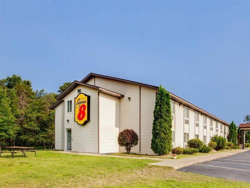 Super 8 By Wyndham Grayling Otel Dış mekan fotoğraf
