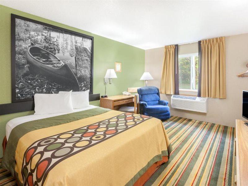 Super 8 By Wyndham Grayling Otel Dış mekan fotoğraf