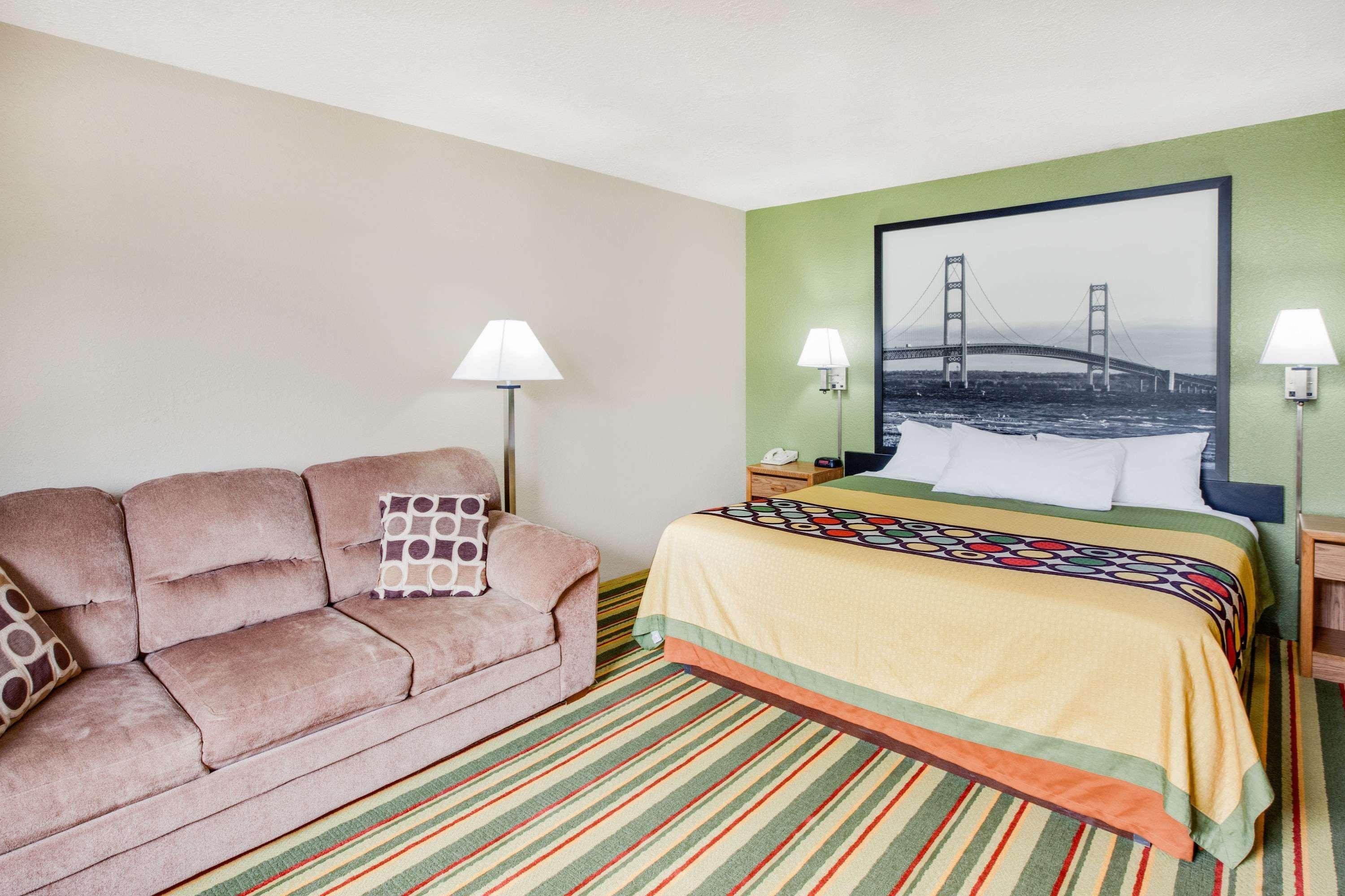 Super 8 By Wyndham Grayling Otel Dış mekan fotoğraf